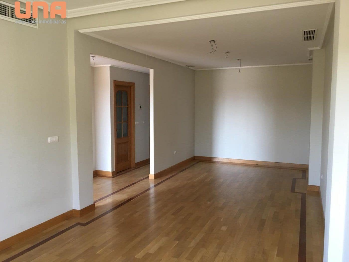 4 bedroom Terraced Villa for sale in Cordoba city with pool garage - € 380,000 (Ref: 9438177)