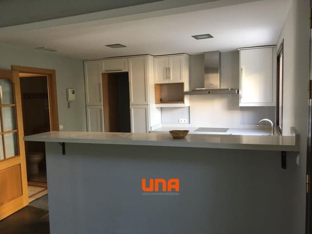 4 bedroom Terraced Villa for sale in Córdoba city with pool garage - € 380,000 (Ref: 9438177)