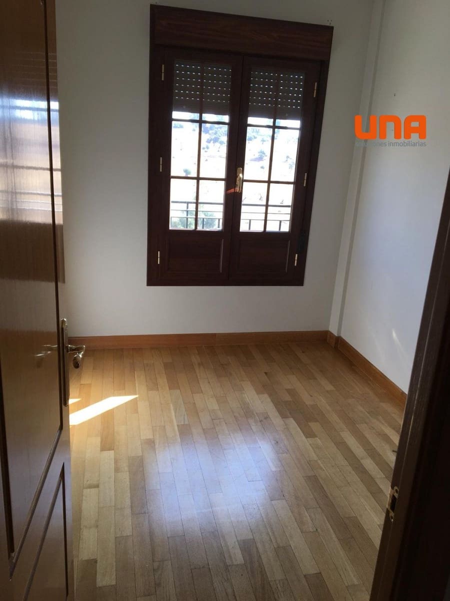 4 bedroom Terraced Villa for sale in Cordoba city with pool garage - € 380,000 (Ref: 9438177)