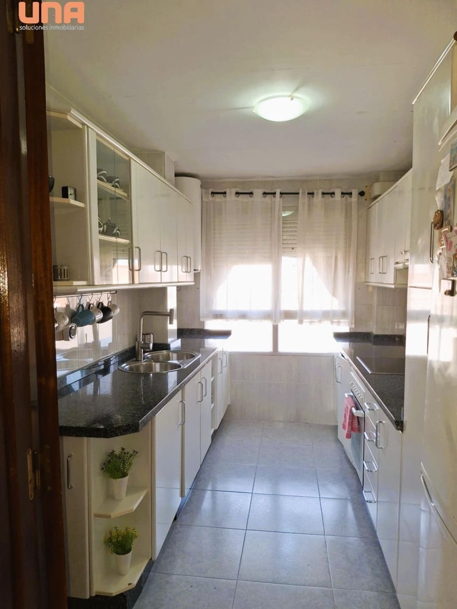 4 soveværelse Lejlighed til salg i Cordoba by - € 120.000 (Ref: 9438180)