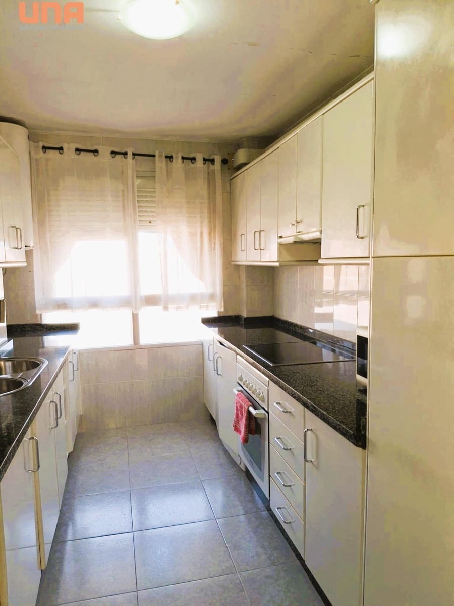 4 soveværelse Lejlighed til salg i Cordoba by - € 120.000 (Ref: 9438180)