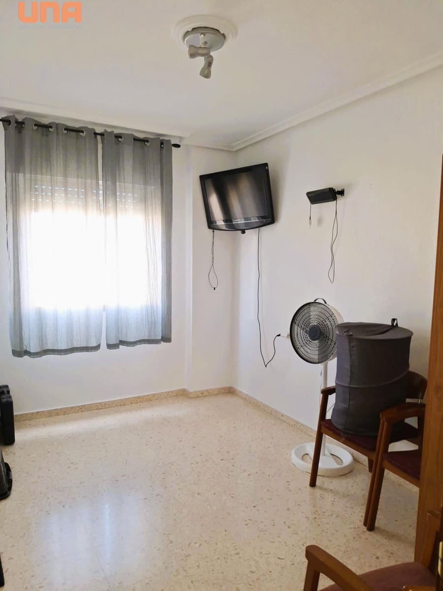 4 soveværelse Lejlighed til salg i Cordoba by - € 120.000 (Ref: 9438180)