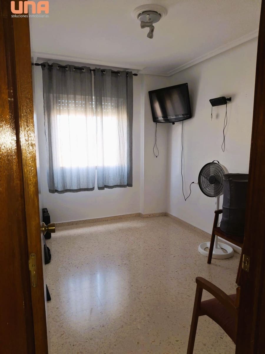 4 soveværelse Lejlighed til salg i Cordoba by - € 120.000 (Ref: 9438180)