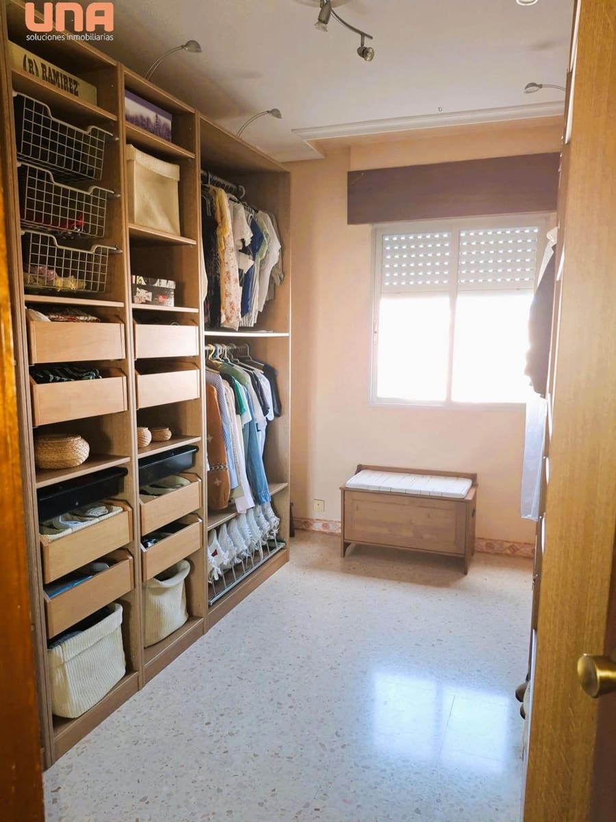 4 soveværelse Lejlighed til salg i Cordoba by - € 120.000 (Ref: 9438180)