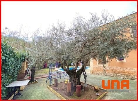 5 makuuhuone Maalaistalo myytävänä paikassa Cordoba kaupunki mukana uima-altaan 
autotalli - 179 900 € (Ref: 9438183)