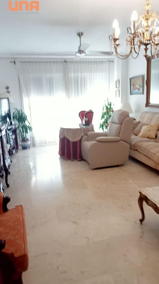 4 Zimmer Wohnung zu verkaufen in Cordoba Stadt mit Garage - 350.000 € (Ref: 9438186)