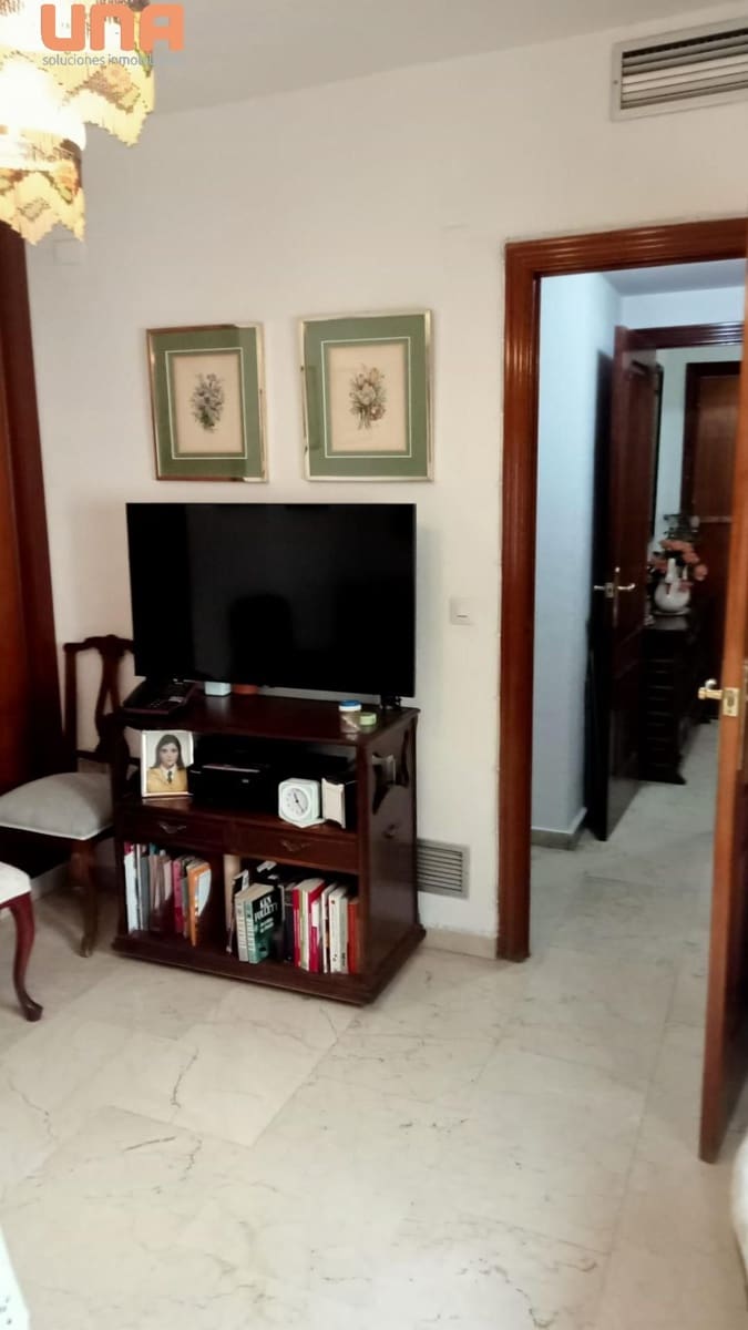 4 Zimmer Wohnung zu verkaufen in Cordoba Stadt mit Garage - 350.000 € (Ref: 9438186)