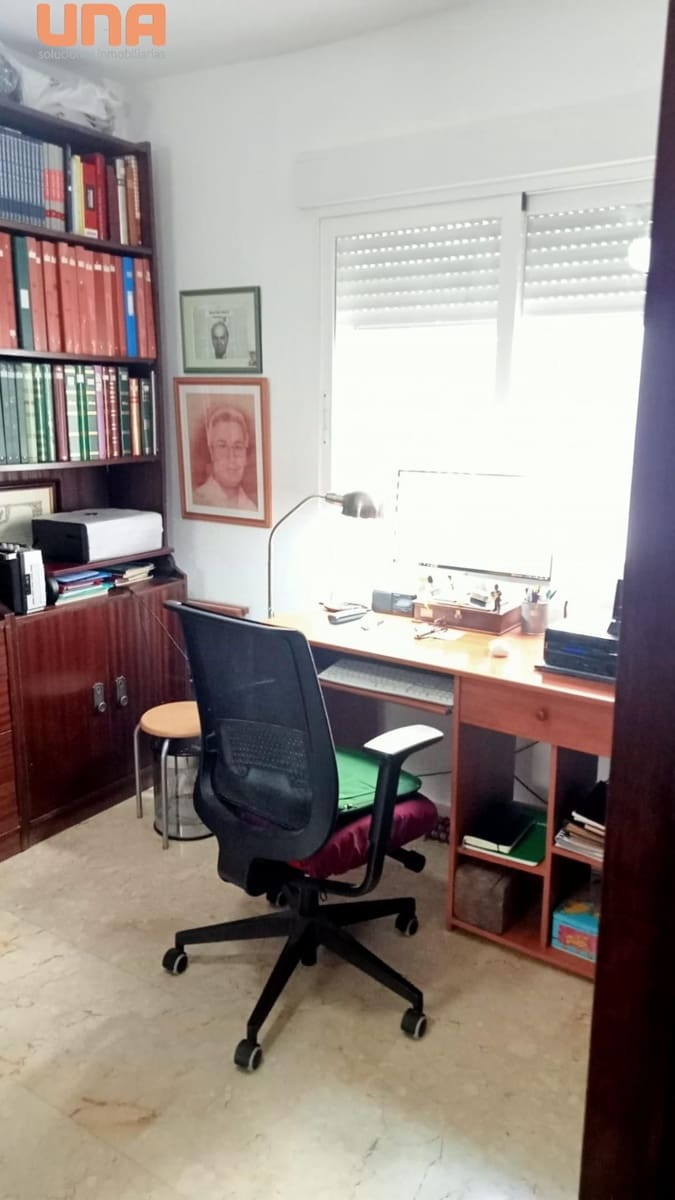 4 Zimmer Wohnung zu verkaufen in Cordoba Stadt mit Garage - 350.000 € (Ref: 9438186)