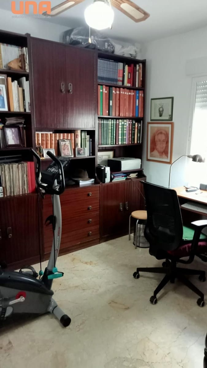 4 Zimmer Wohnung zu verkaufen in Cordoba Stadt mit Garage - 350.000 € (Ref: 9438186)