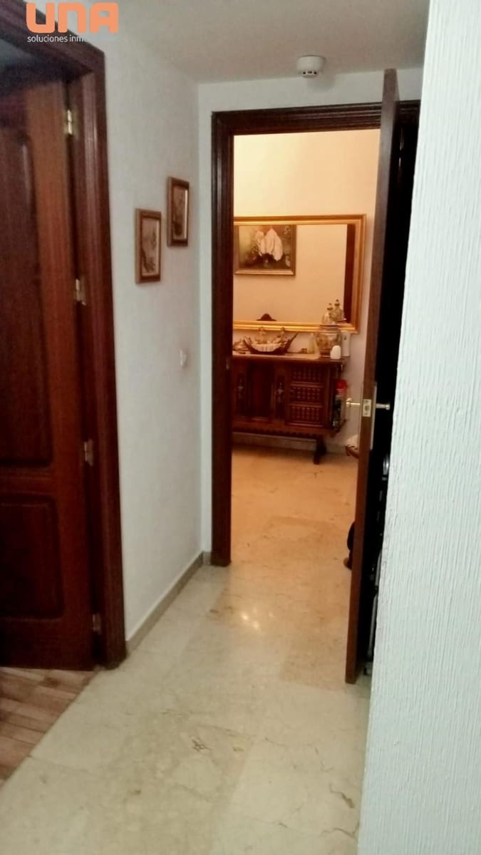 4 Zimmer Wohnung zu verkaufen in Cordoba Stadt mit Garage - 350.000 € (Ref: 9438186)