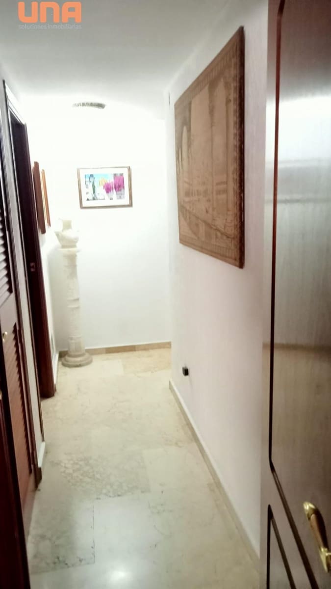 4 Zimmer Wohnung zu verkaufen in Cordoba Stadt mit Garage - 350.000 € (Ref: 9438186)