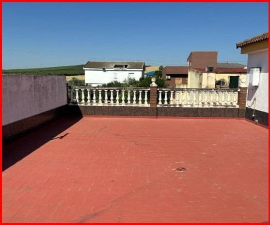 3 soveværelse Byhus til salg i Cordoba by med garage - € 186.000 (Ref: 9438195)