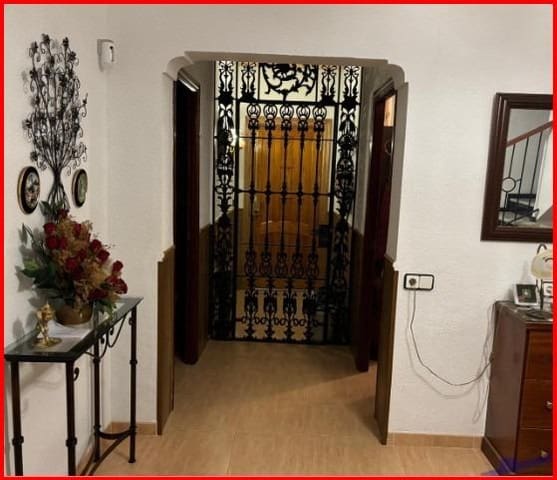 4 soveværelse Byhus til salg i Alcolea, Córdoba by - € 185.000 (Ref: 9438196)