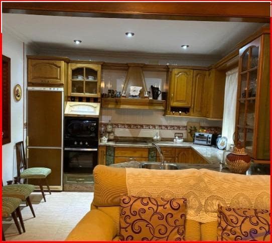 4 soveværelse Byhus til salg i Cordoba by - € 185.000 (Ref: 9438196)