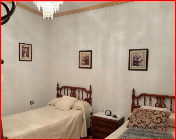 4 soveværelse Byhus til salg i Cordoba by - € 185.000 (Ref: 9438196)