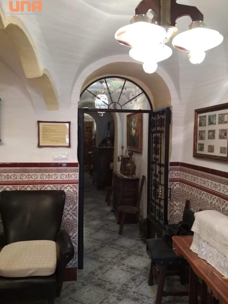 5 bedroom Townhouse for sale in El Viso - € 72,000 (Ref: 9438197)