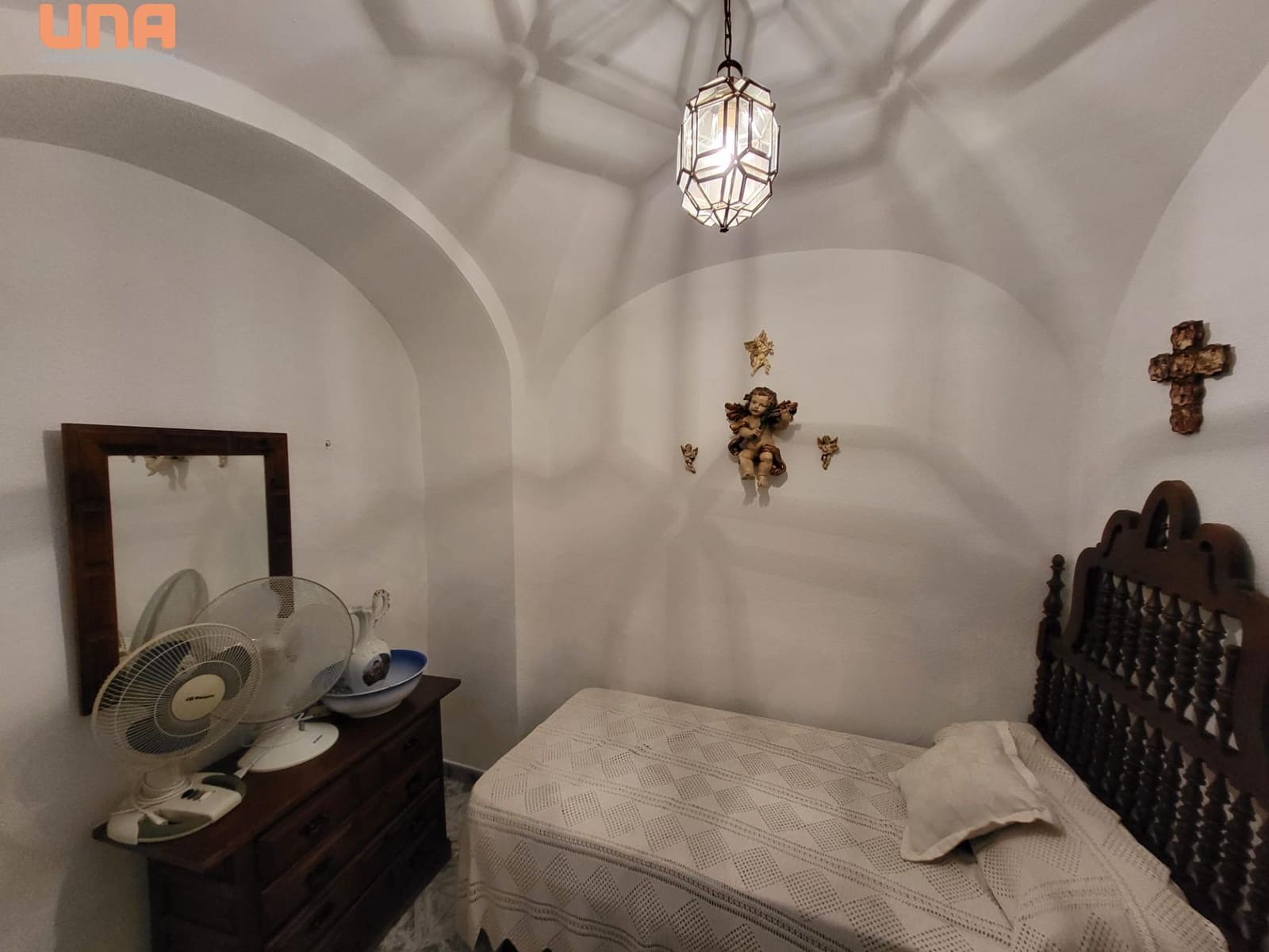 5 bedroom Townhouse for sale in El Viso - € 72,000 (Ref: 9438197)