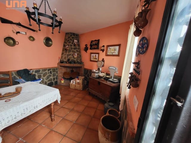 5 bedroom Townhouse for sale in El Viso - € 72,000 (Ref: 9438197)