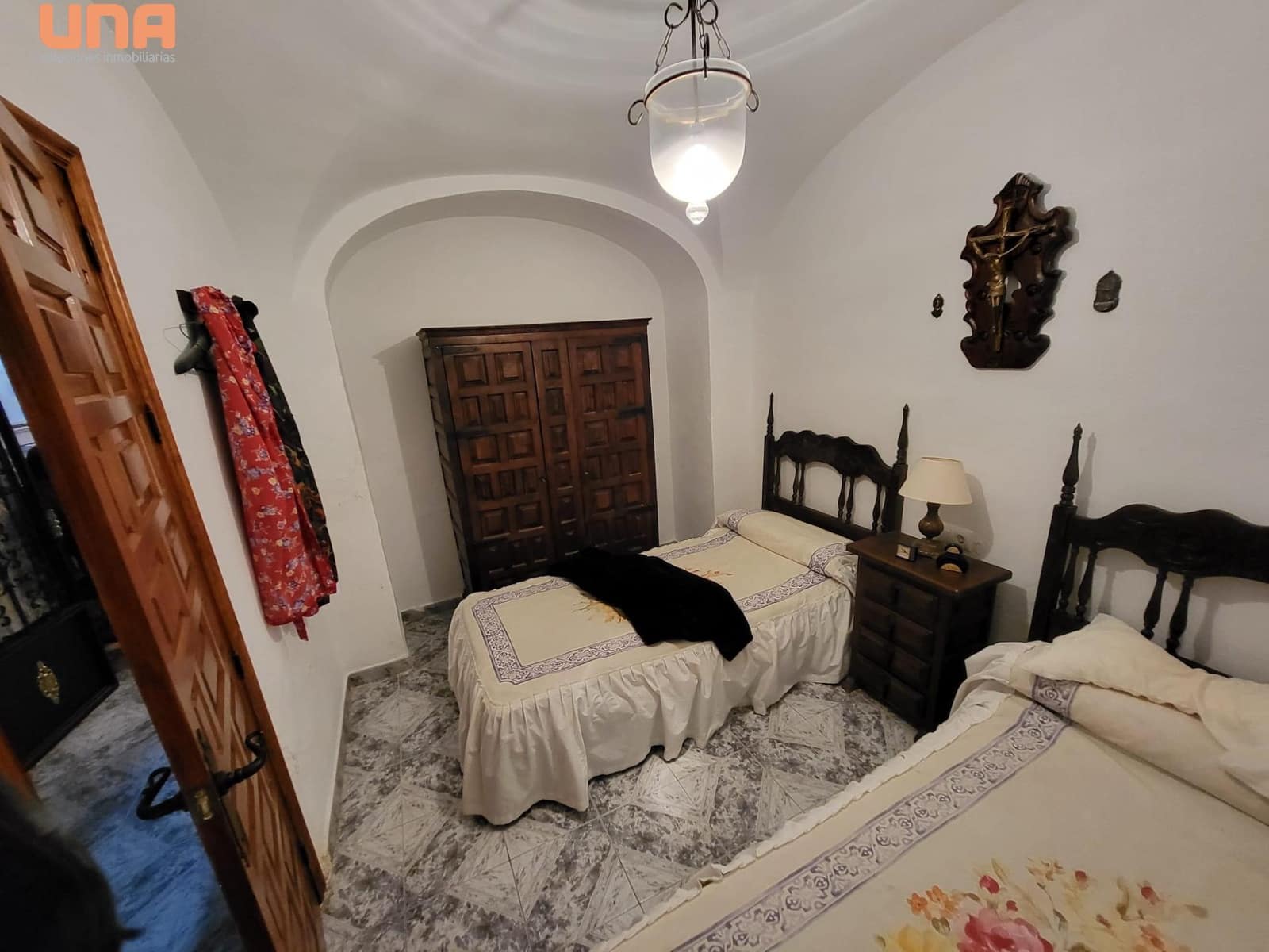 5 bedroom Townhouse for sale in El Viso - € 72,000 (Ref: 9438197)