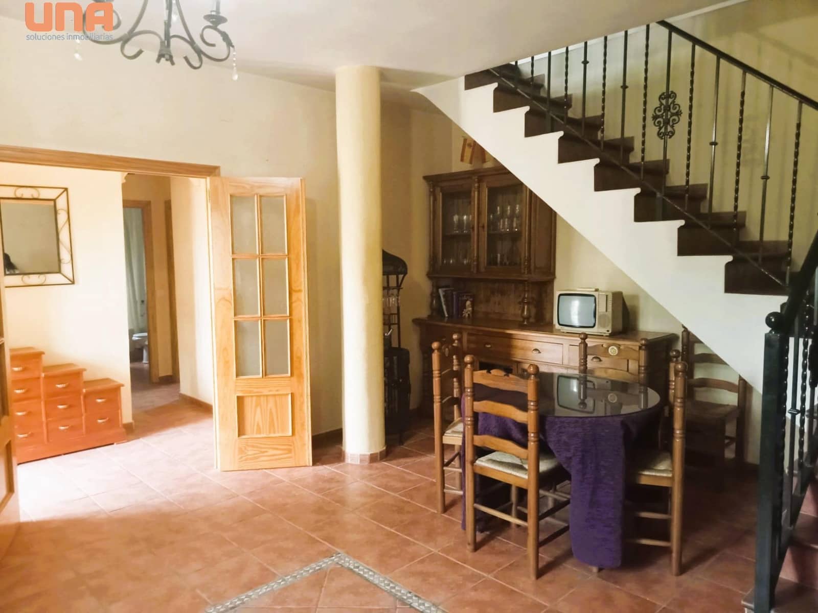 4 bedroom Villa for sale in El Higueron with pool - € 200,000 (Ref: 9438198)