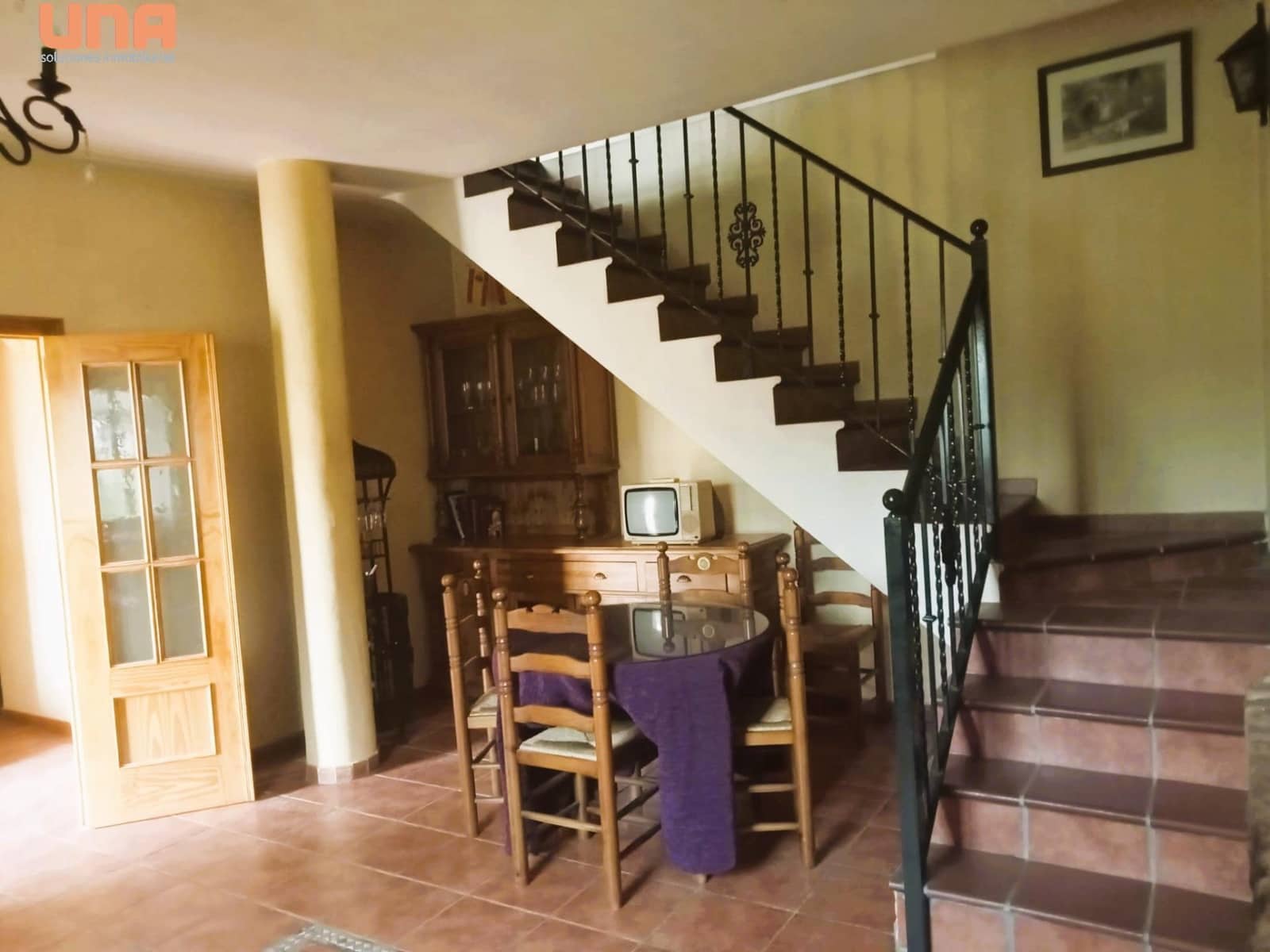 4 bedroom Villa for sale in El Higueron with pool - € 200,000 (Ref: 9438198)