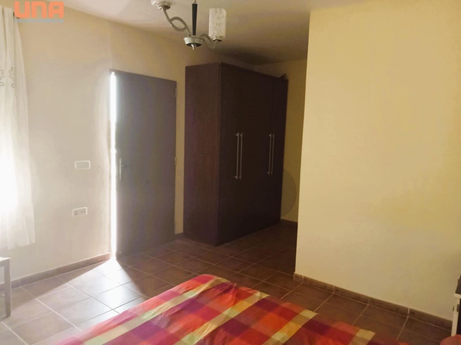 4 bedroom Villa for sale in El Higueron with pool - € 200,000 (Ref: 9438198)