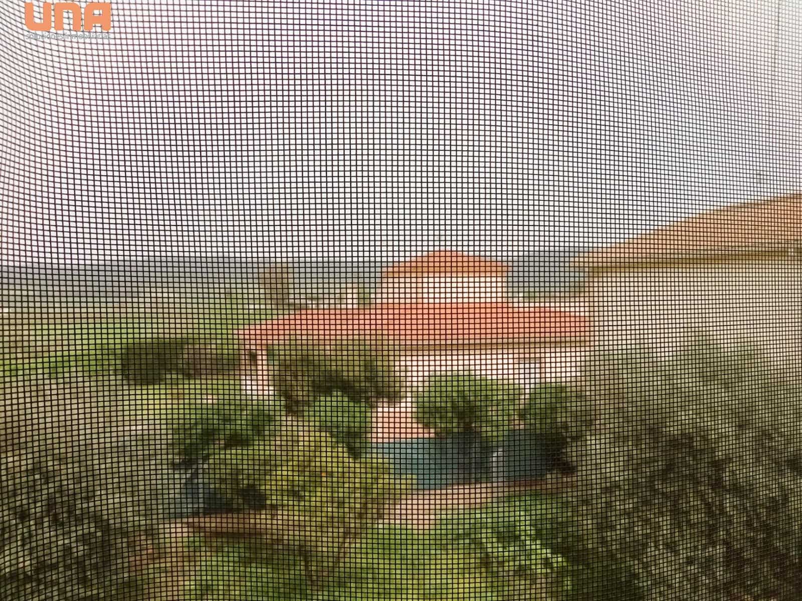 4 bedroom Villa for sale in El Higueron with pool - € 200,000 (Ref: 9438198)