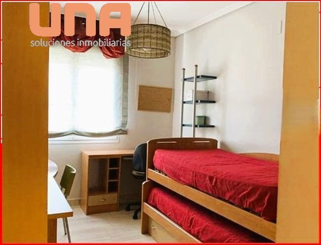 4 slaapkamer Flat te koop in Cordoba stad met garage - € 430.000 (Ref: 9438199)