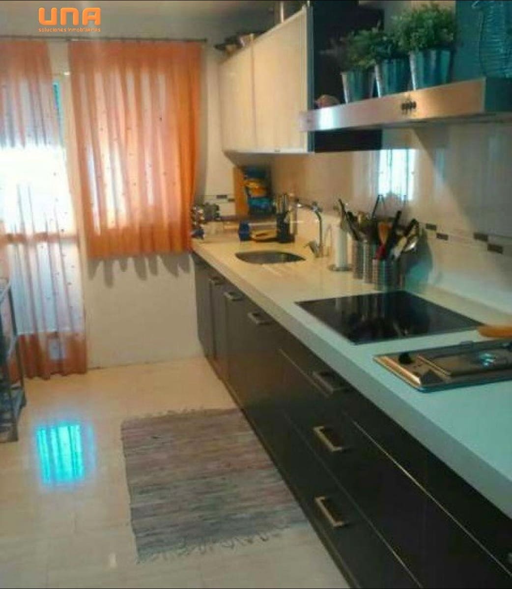 4 slaapkamer Flat te koop in Cordoba stad met garage - € 430.000 (Ref: 9438199)