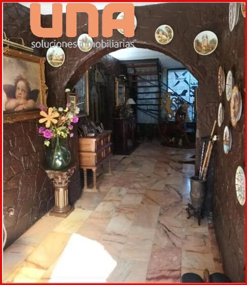 7 slaapkamer Villa te koop in Cordoba stad met zwembad - € 495.000 (Ref: 9438204)