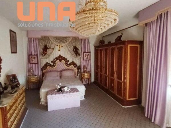 7 slaapkamer Villa te koop in Cordoba stad met zwembad - € 495.000 (Ref: 9438204)