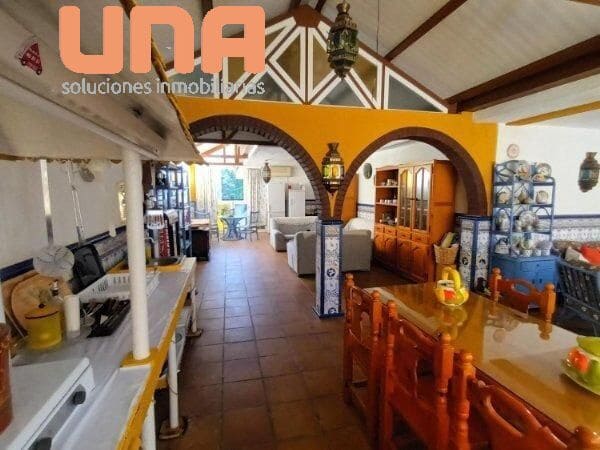 7 slaapkamer Villa te koop in Cordoba stad met zwembad - € 495.000 (Ref: 9438204)