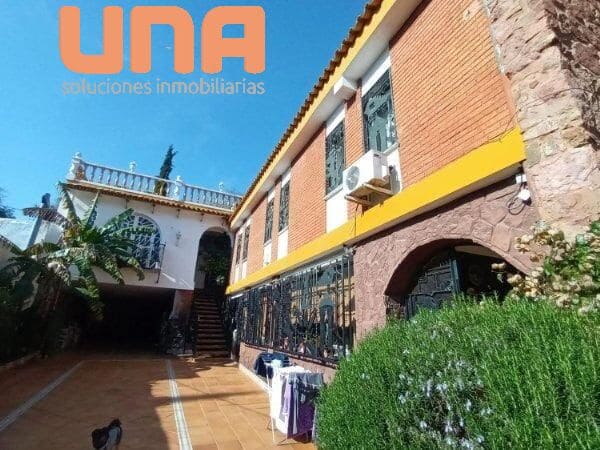 7 slaapkamer Villa te koop in Cordoba stad met zwembad - € 495.000 (Ref: 9438204)
