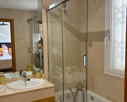 4 makuuhuone Huvila myytävänä paikassa Cordoba kaupunki mukana uima-altaan 
autotalli - 470 000 € (Ref: 9438205)