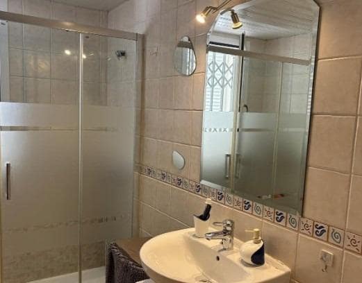 4 makuuhuone Huvila myytävänä paikassa Cordoba kaupunki mukana uima-altaan 
autotalli - 470 000 € (Ref: 9438205)