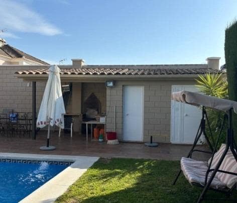 4 makuuhuone Huvila myytävänä paikassa Cordoba kaupunki mukana uima-altaan 
autotalli - 470 000 € (Ref: 9438205)