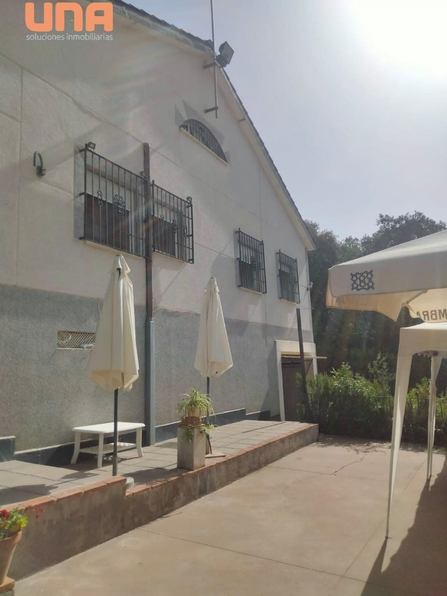 10 sypialnia Willa na sprzedaż w Miasto Kordoba z basenem garażem - 340 000 € (Ref: 9438206)