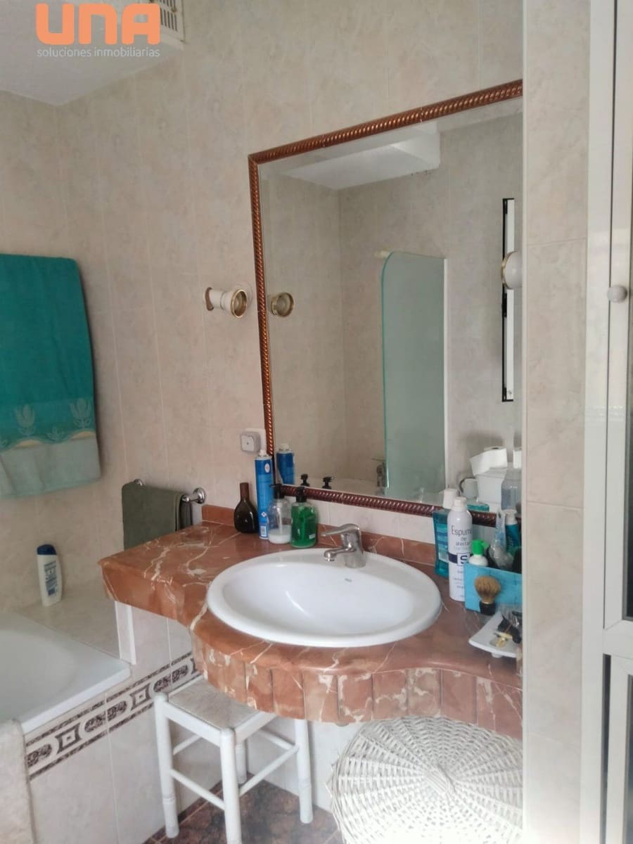 10 sypialnia Willa na sprzedaż w Miasto Kordoba z basenem garażem - 340 000 € (Ref: 9438206)