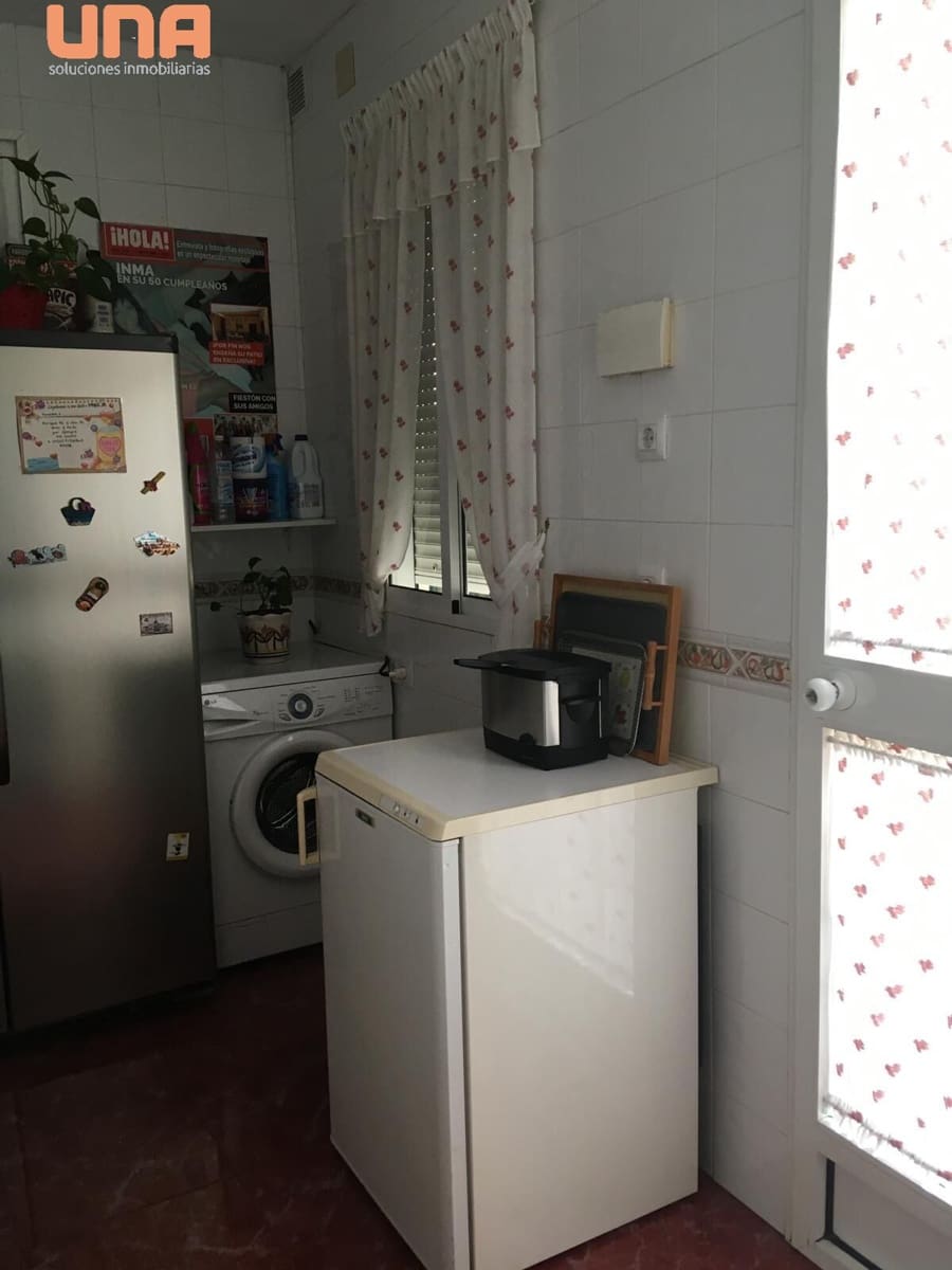 3 bedroom Townhouse for sale in Cordoba city with garage - € 329,000 (Ref: 9438208)