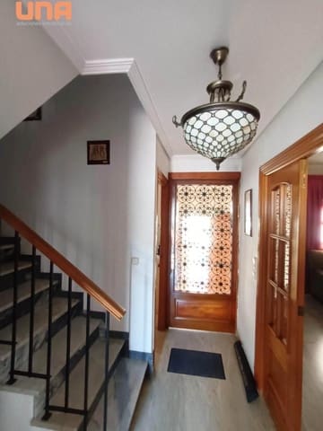 6 bedroom Townhouse for sale in Córdoba city - € 500,000 (Ref: 9438209)