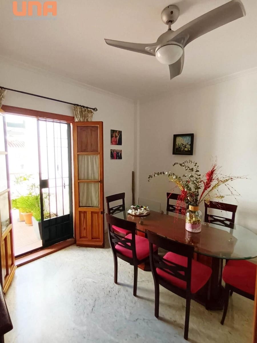 6 bedroom Townhouse for sale in Cordoba city - € 500,000 (Ref: 9438209)