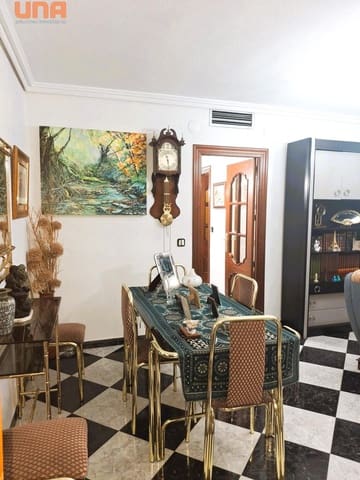 4 bedroom Flat for sale in Córdoba city - € 179,000 (Ref: 9440724)