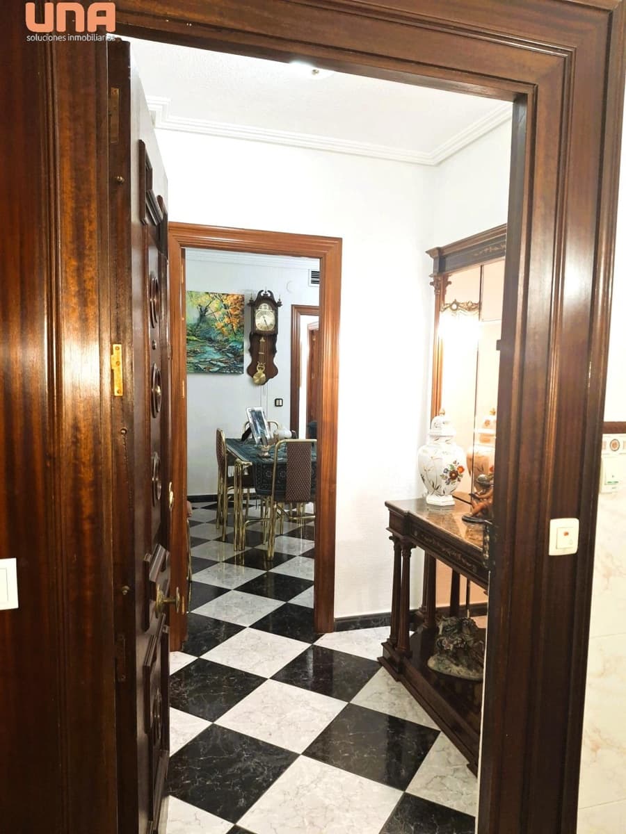 4 bedroom Flat for sale in Cordoba city - € 179,000 (Ref: 9440724)