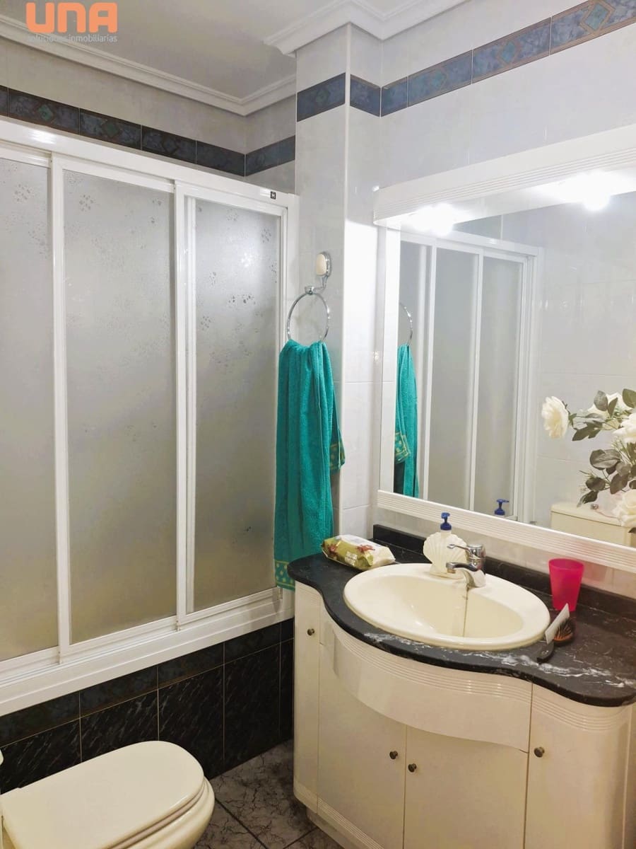 4 bedroom Flat for sale in Cordoba city - € 179,000 (Ref: 9440724)