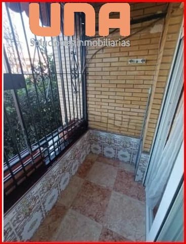3 bedroom Flat for sale in El Naranjo, Córdoba city - € 140,000 (Ref: 9450351)
