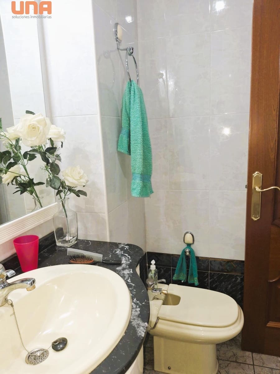 4 bedroom Flat for sale in Cordoba city - € 179,000 (Ref: 9452260)