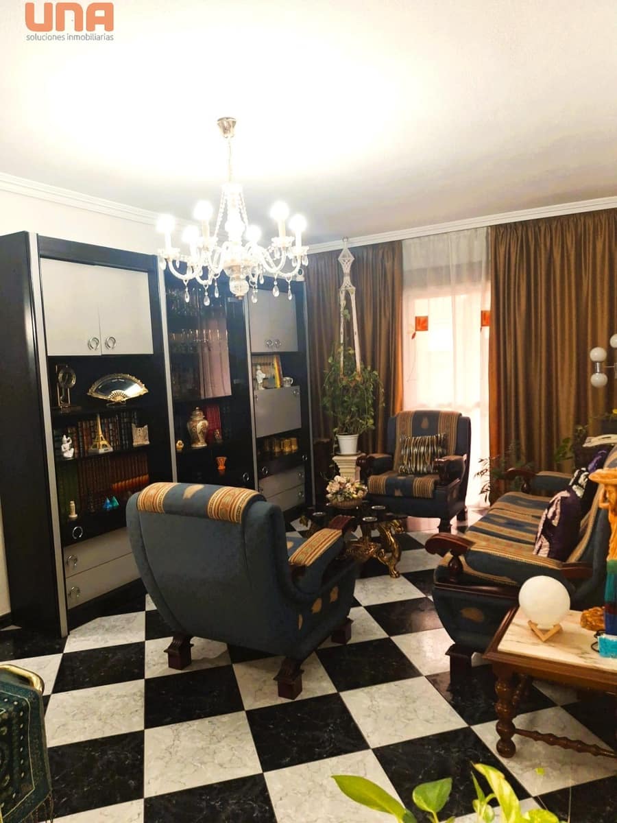 4 bedroom Flat for sale in Cordoba city - € 179,000 (Ref: 9452260)