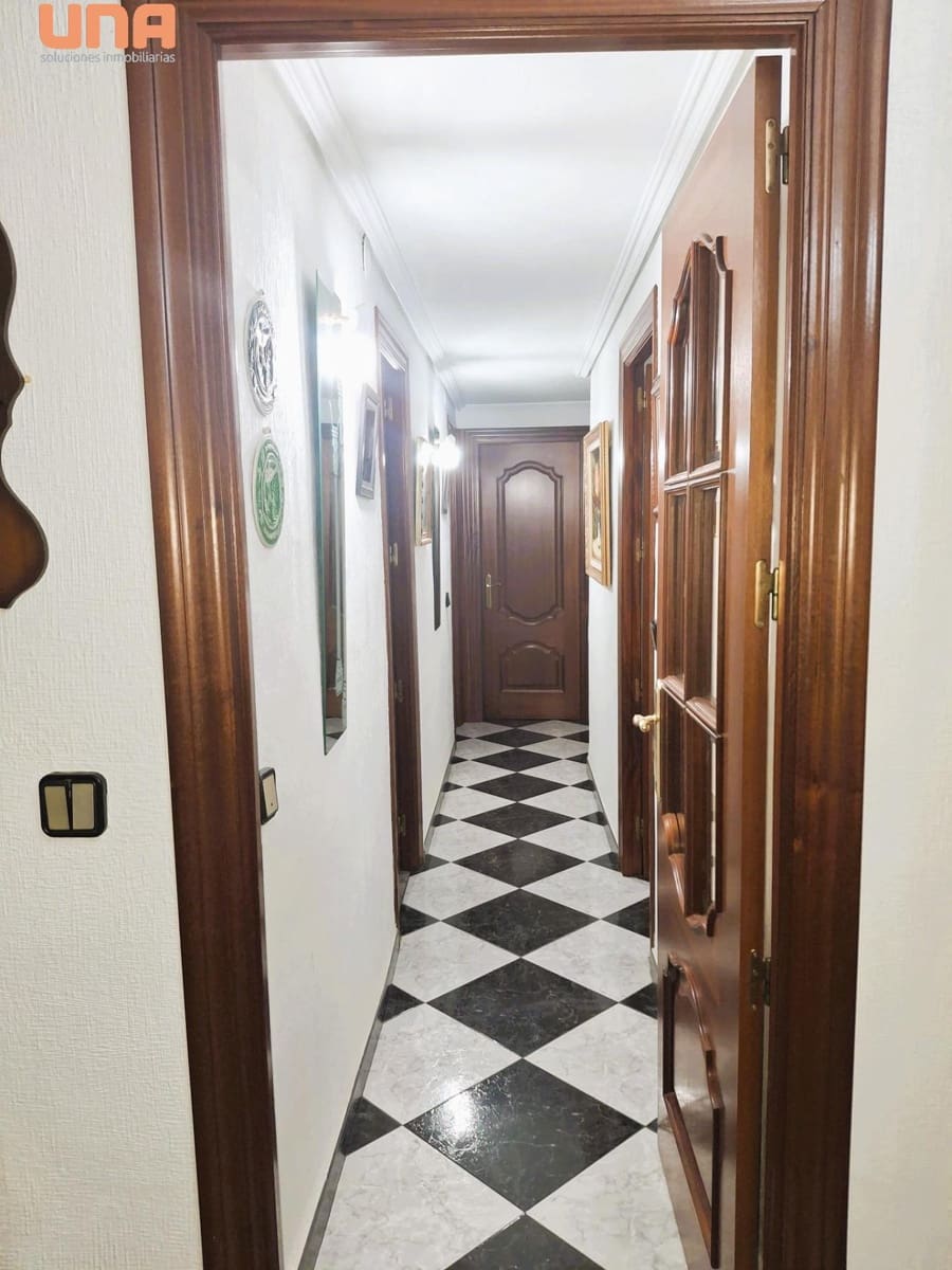 4 bedroom Flat for sale in Cordoba city - € 179,000 (Ref: 9452260)