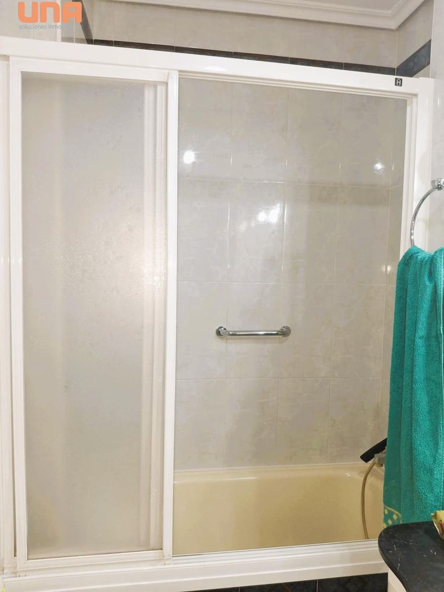 4 bedroom Flat for sale in Cordoba city - € 179,000 (Ref: 9452260)