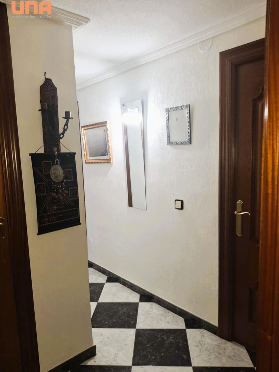 4 bedroom Flat for sale in Cordoba city - € 179,000 (Ref: 9452260)